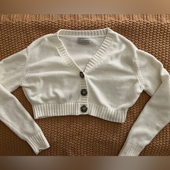 Urban Outfitters Ivory Cardigan Sweater - Picture 2 of 4